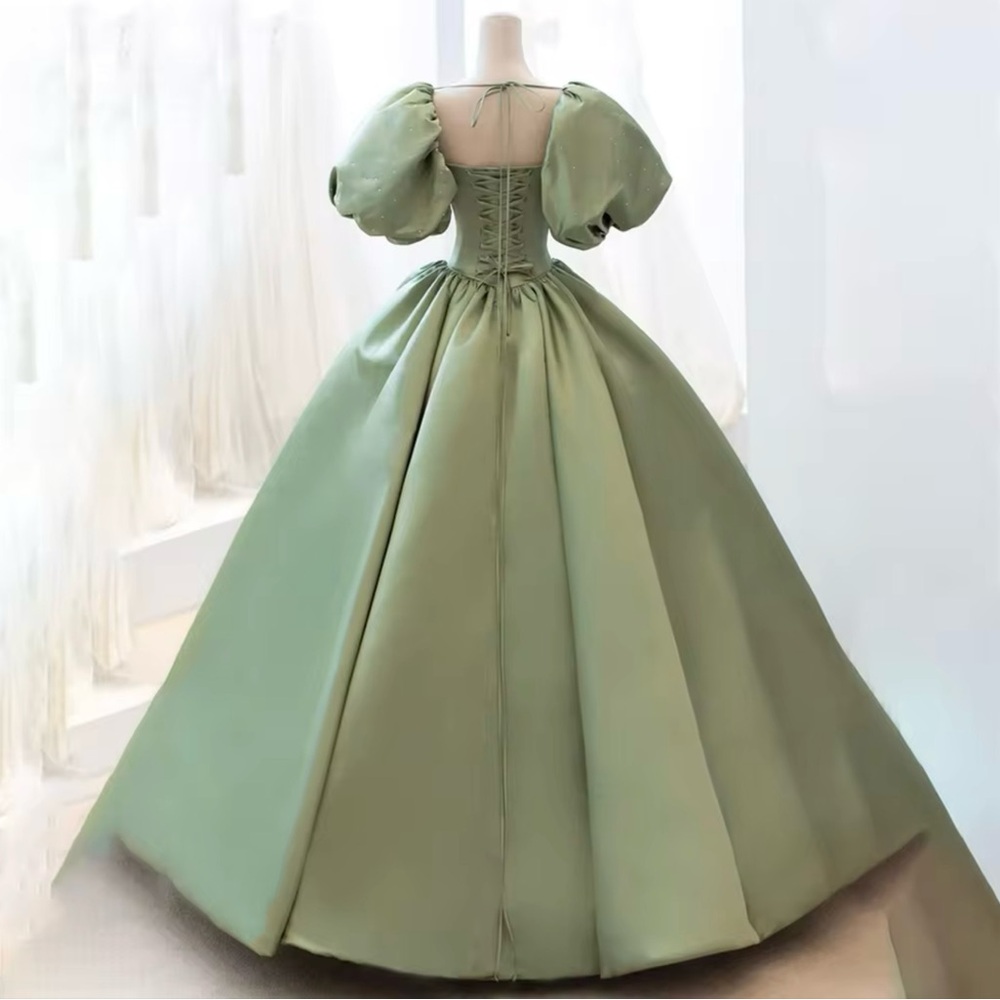 Puffy Green dress with puffy sleeves size medium